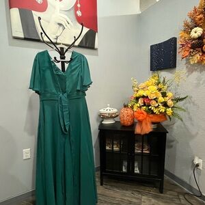 Elegant Green Women's Dress